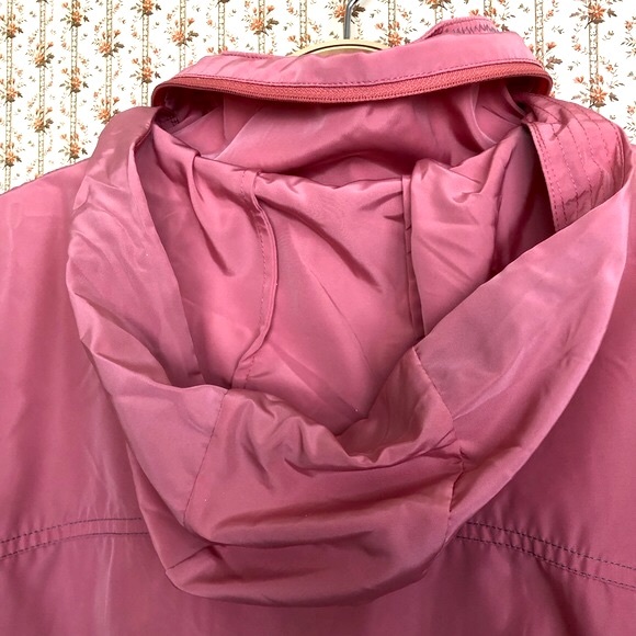 Alp-n-Rock Wildblume Anorak Hooded Pullover in Strawberry Ice Pink | 2 - Picture 9 of 15